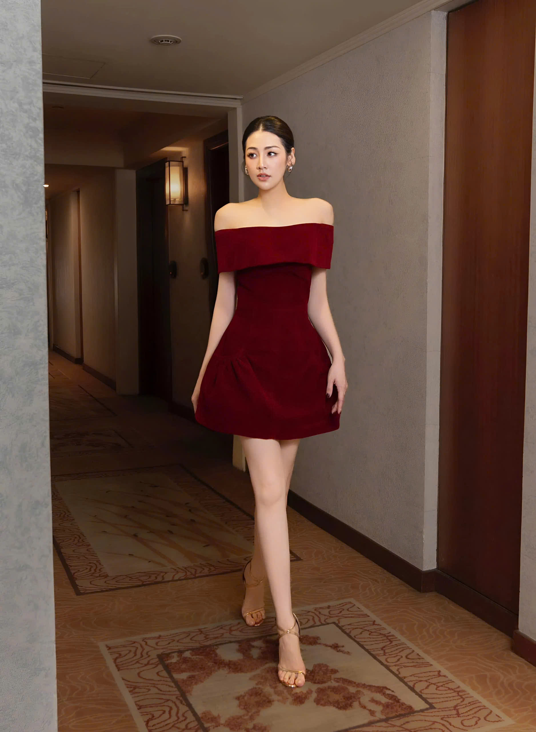 Đầm dự tiệc dáng xoè ngắn vai ngang phối túi sang trọng Alvin Store 1620 (Đỏ)