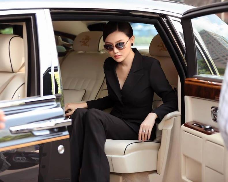 Áo quần kiểu áo vest tay dài quần tây