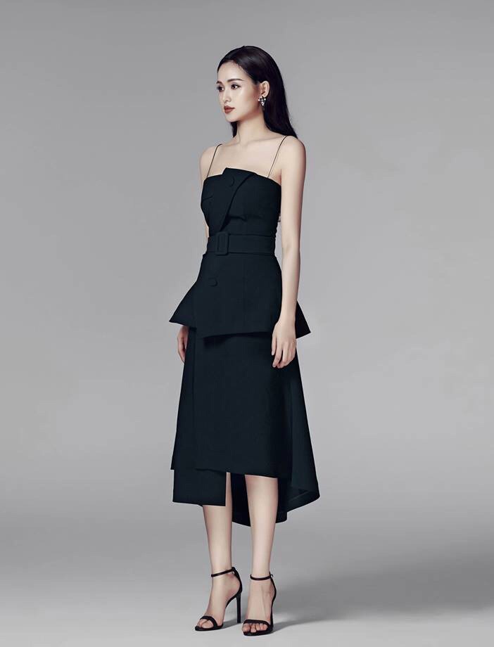 Set áo váy kiểu áo hai dây cúp ngực và váy xoè