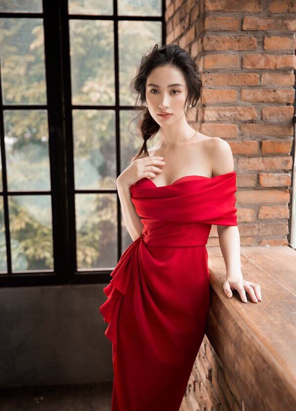 Đầm ôm body kiểu cúp ngực bèo eo (Đen)