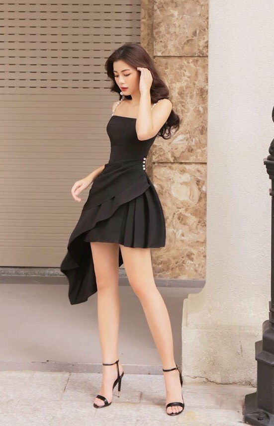 Đầm xòe kiểu hai dây cúp ngực xéo lai (Đỏ)