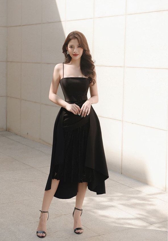 Đầm xòe kiểu hai dây cúp ngực phối ren (Trắng)