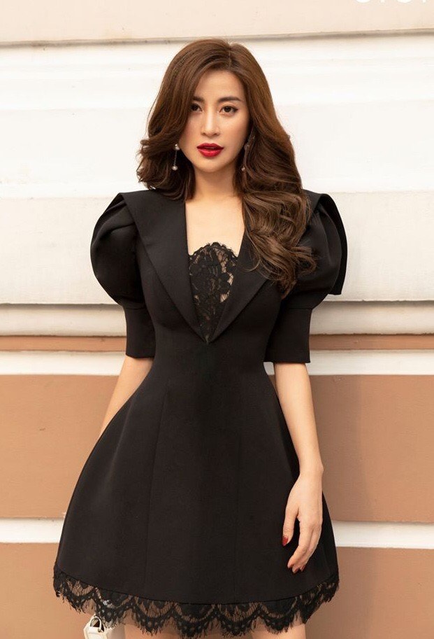 Đầm xòe kiểu tay phồng phối ren ngực và lai (Đỏ)