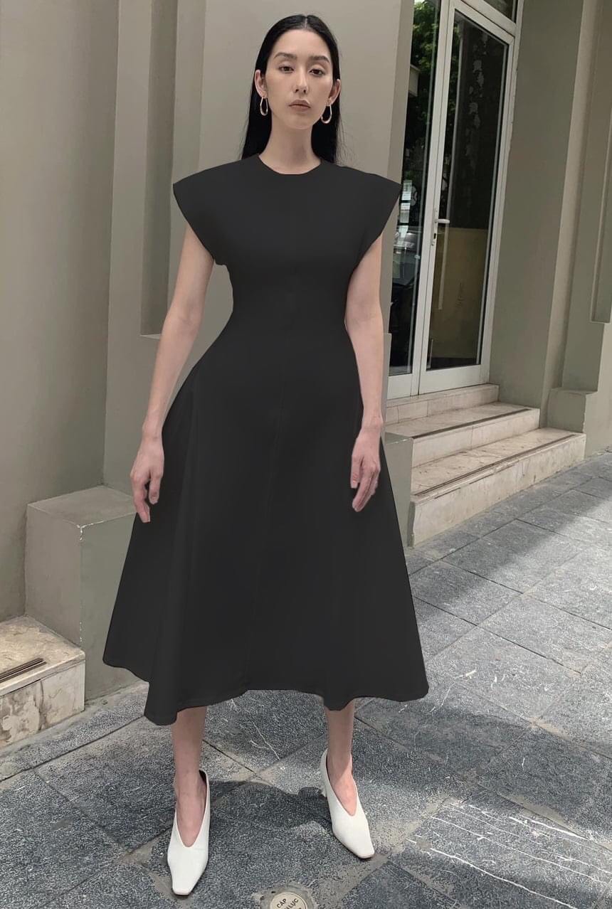 Đầm xoè dài kiểu tay liền phối túi (Trắng)