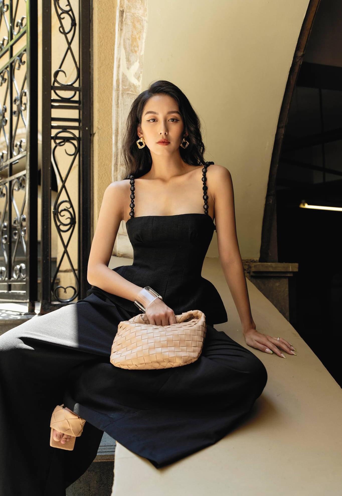 Set áo quần kiểu áo cúp hai dây ngọc quần ống rộng