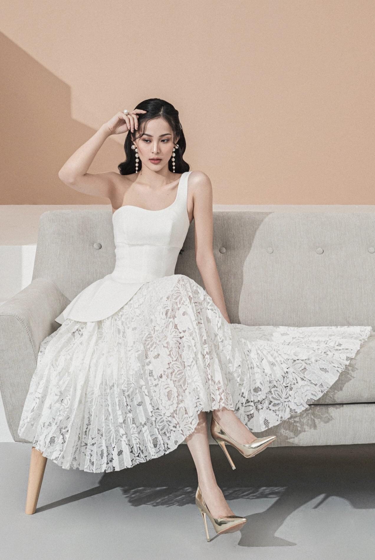 Set áo váy kiểu áo lệch vai váy ren xếp ly