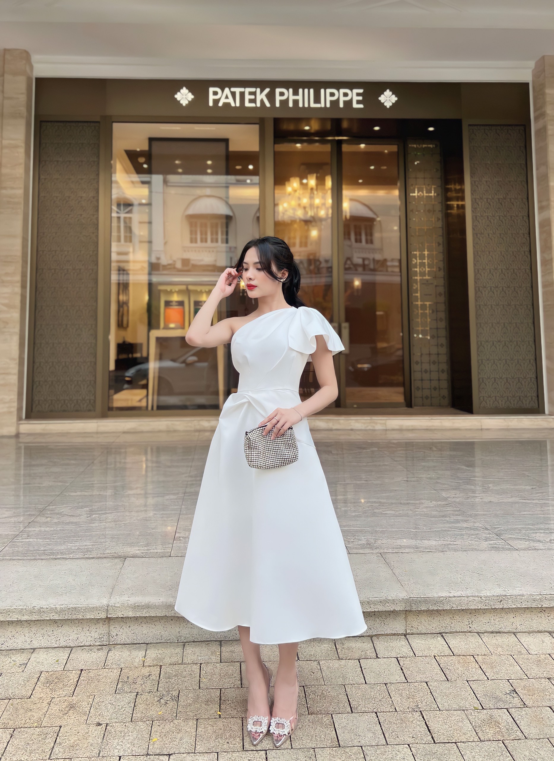 Đầm dáng xòe lệch vai nhún eo dự tiệc sang trọng