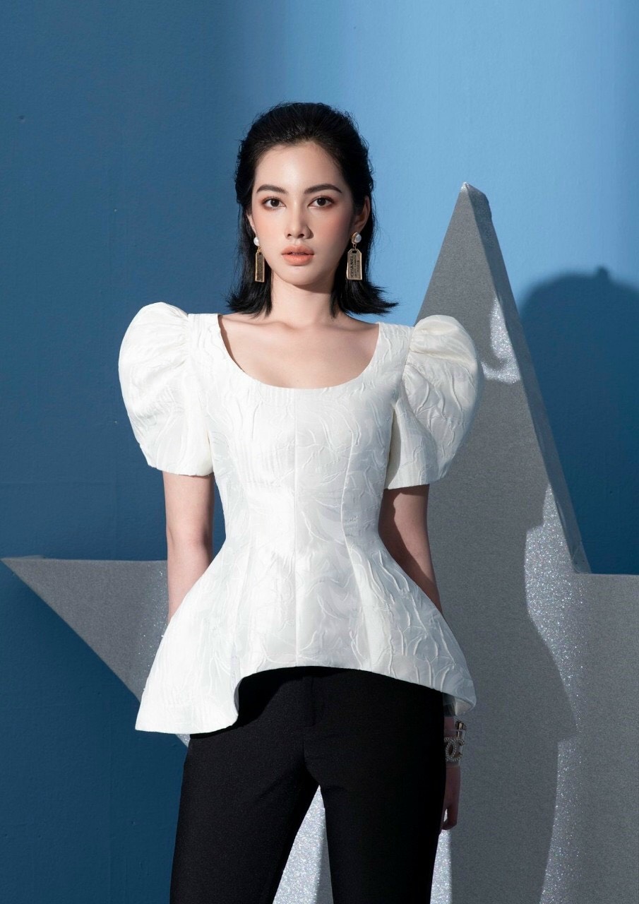 Set áo quần áo gấm cổ tròn tay phồng phối quần ôm xẻ ống