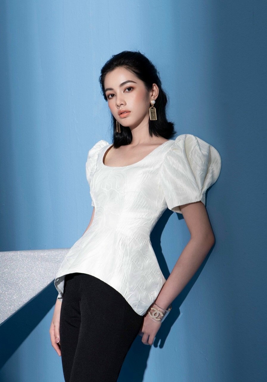 Set áo quần áo gấm cổ tròn tay phồng phối quần ôm xẻ ống