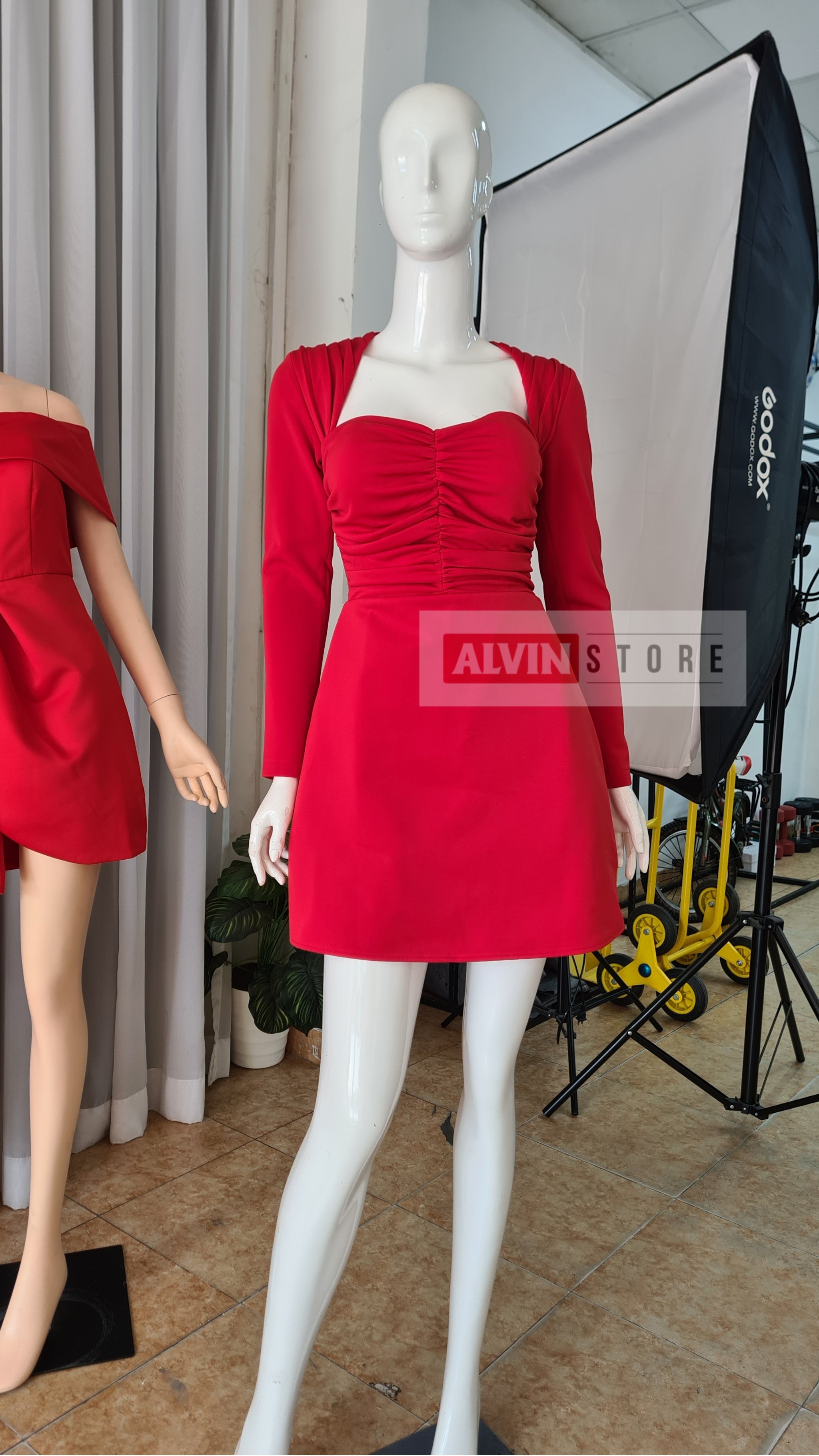 Đầm xòe dáng ngắn tay dài cúp ngực rút nhún Alvin Store 2931 ( Trắng )