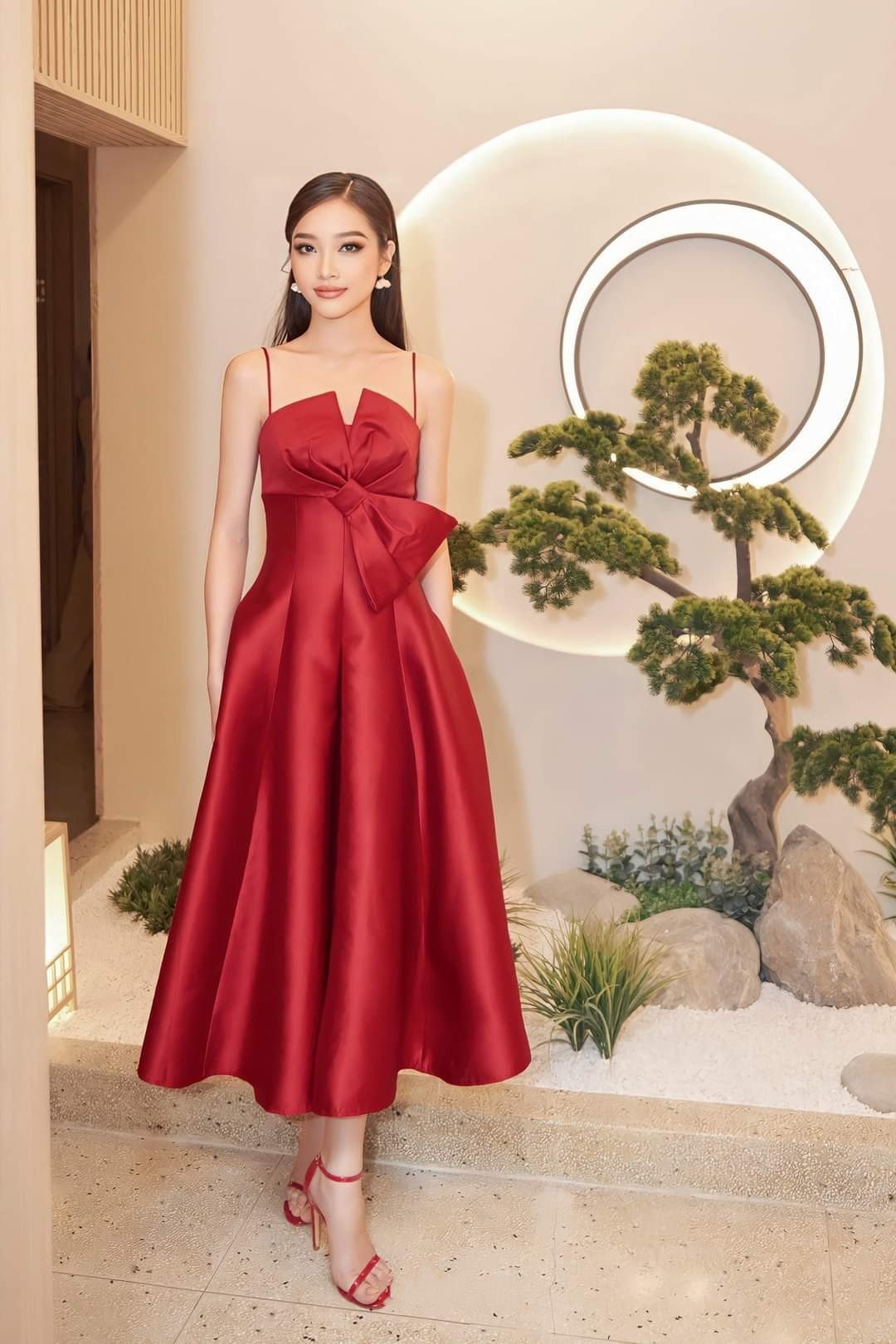 Đầm xòe dài hai dây cúp ngực phối nơ Alvin Store 2935 (Đen)