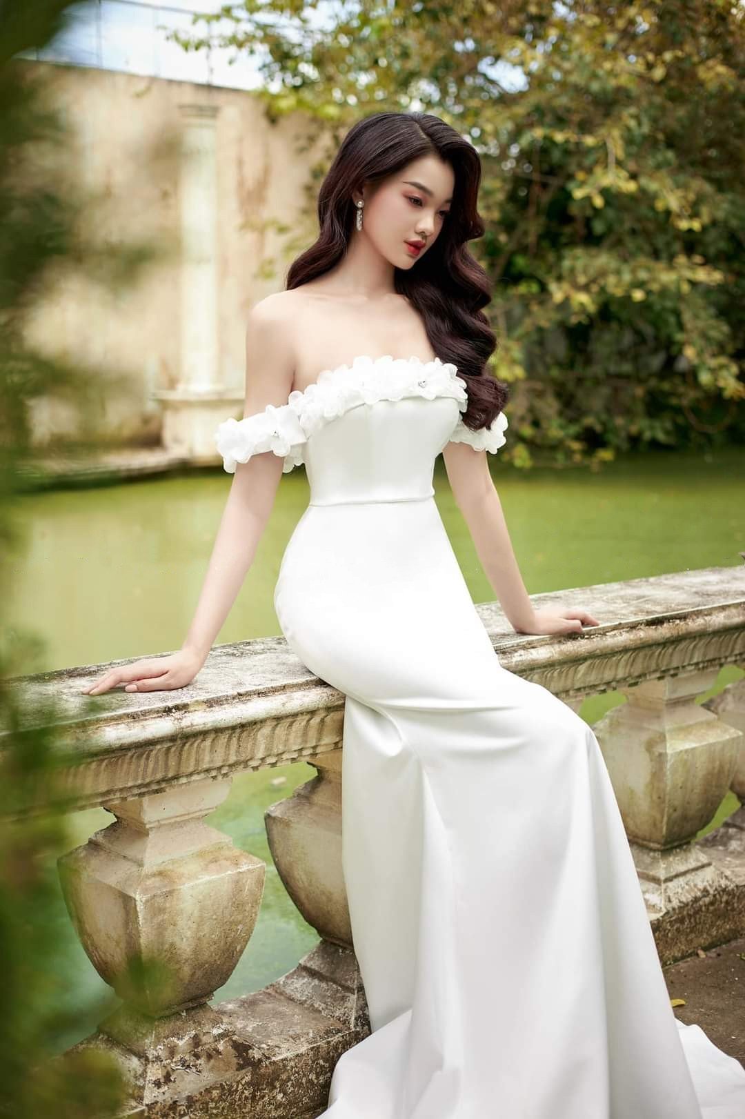 Đầm dự tiệc dáng ôm body dài hở ngang vai cúp ngực phối hoa Alvin Store 2940