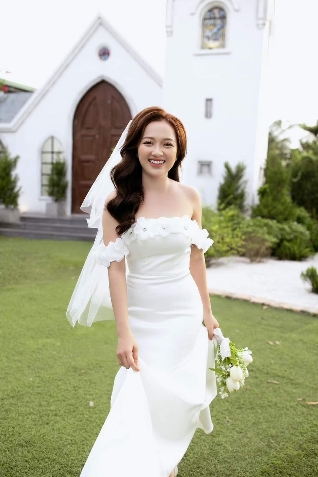 Đầm dự tiệc dáng ôm body dài hở ngang vai cúp ngực phối hoa Alvin Store 2940