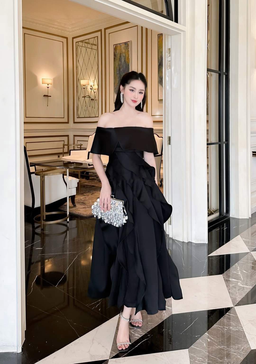 Đầm dự tiệc dáng xòe hở vai ngang phối bèo sang trọng Alvin Store 2942 (Trắng)