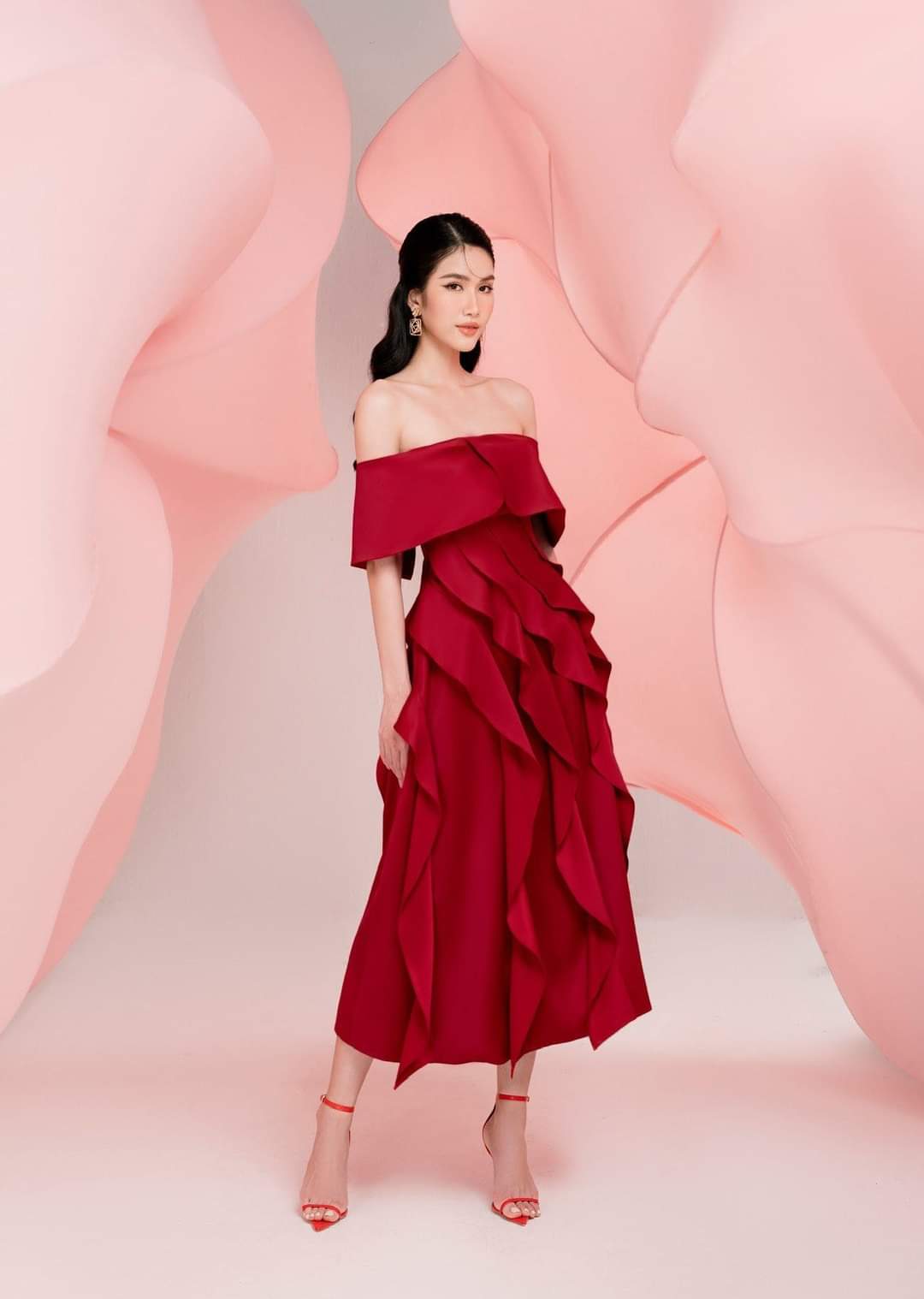 Đầm dự tiệc dáng xòe hở vai ngang phối bèo sang trọng Alvin Store 2942 (Đỏ)