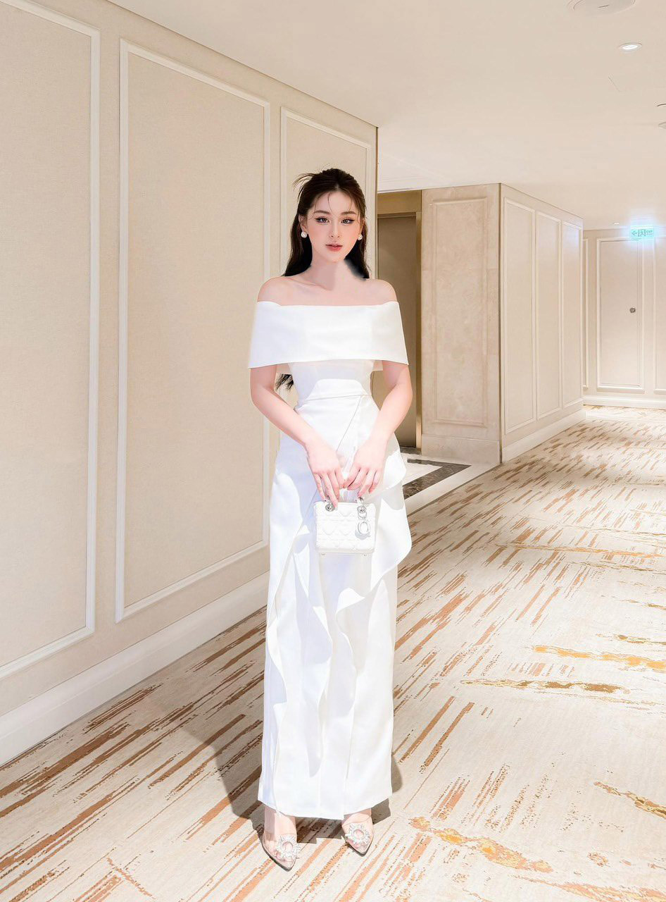 Đầm dự tiệc dáng dạ hội hở vai ngang phối bèo (KHÔNG KÈM HOA) Alvin Store 2944 (Đỏ)