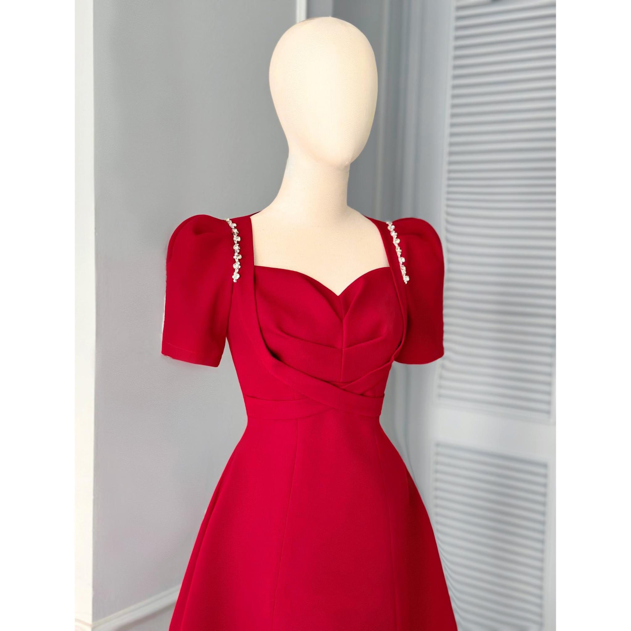 Đầm dáng xoè ngắn phối tay con đính đá sang trọng Alvin Store 2953 (Đen)