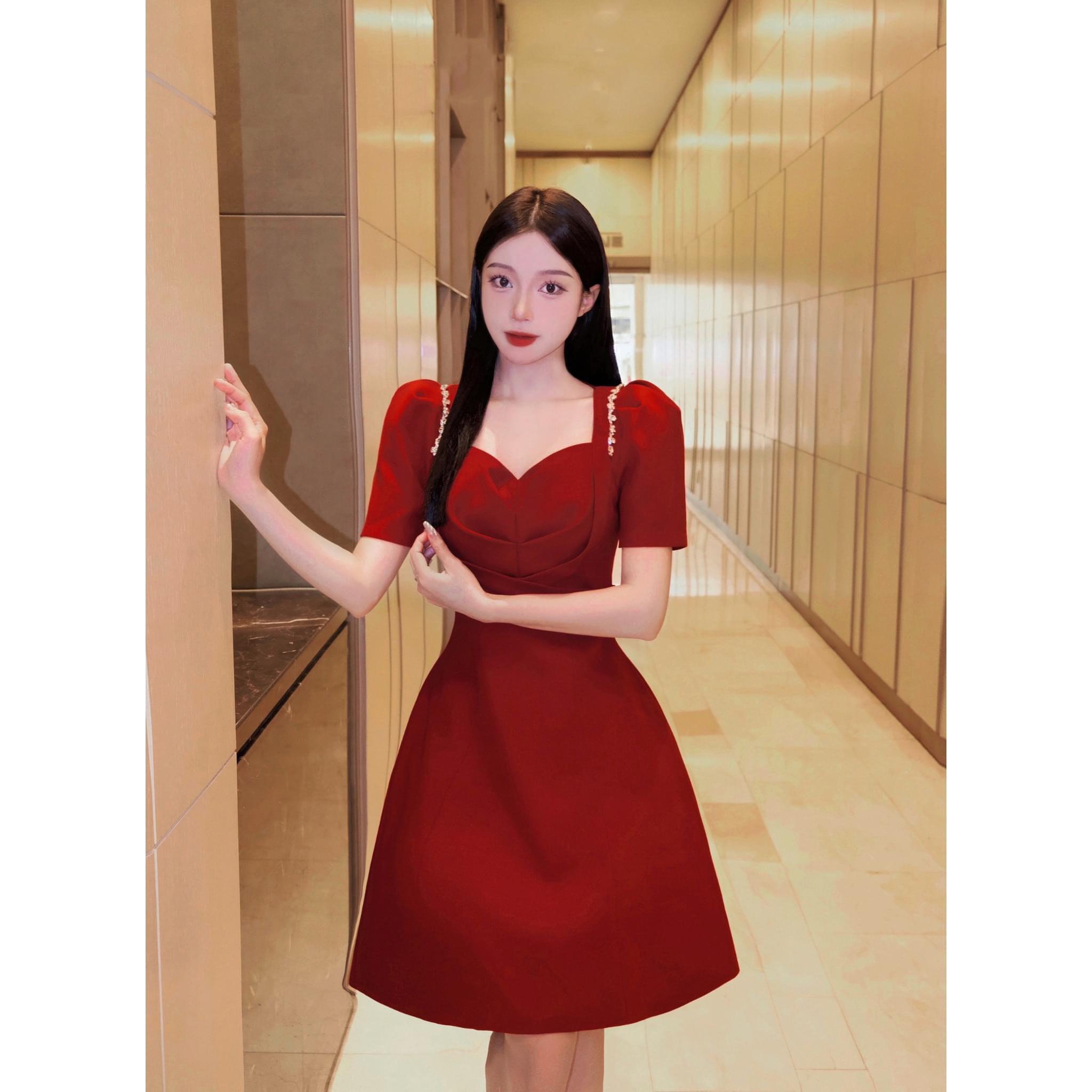 Đầm dáng xoè ngắn phối tay con đính đá sang trọng Alvin Store 2953 (Đen)