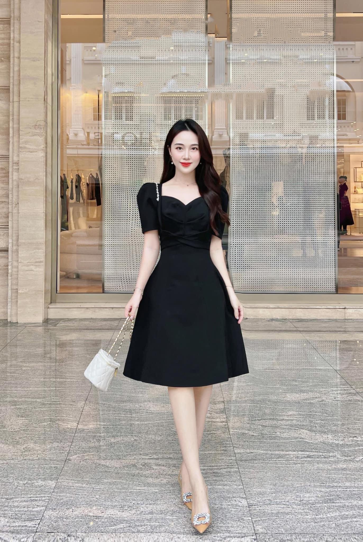 Đầm dáng xoè ngắn phối tay con đính đá sang trọng Alvin Store 2953 (Đen)