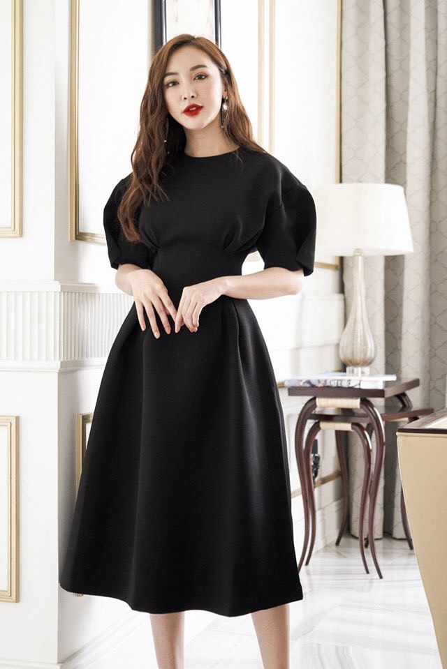 Đầm xòe kiểu dài tay con  phồng (Nude)