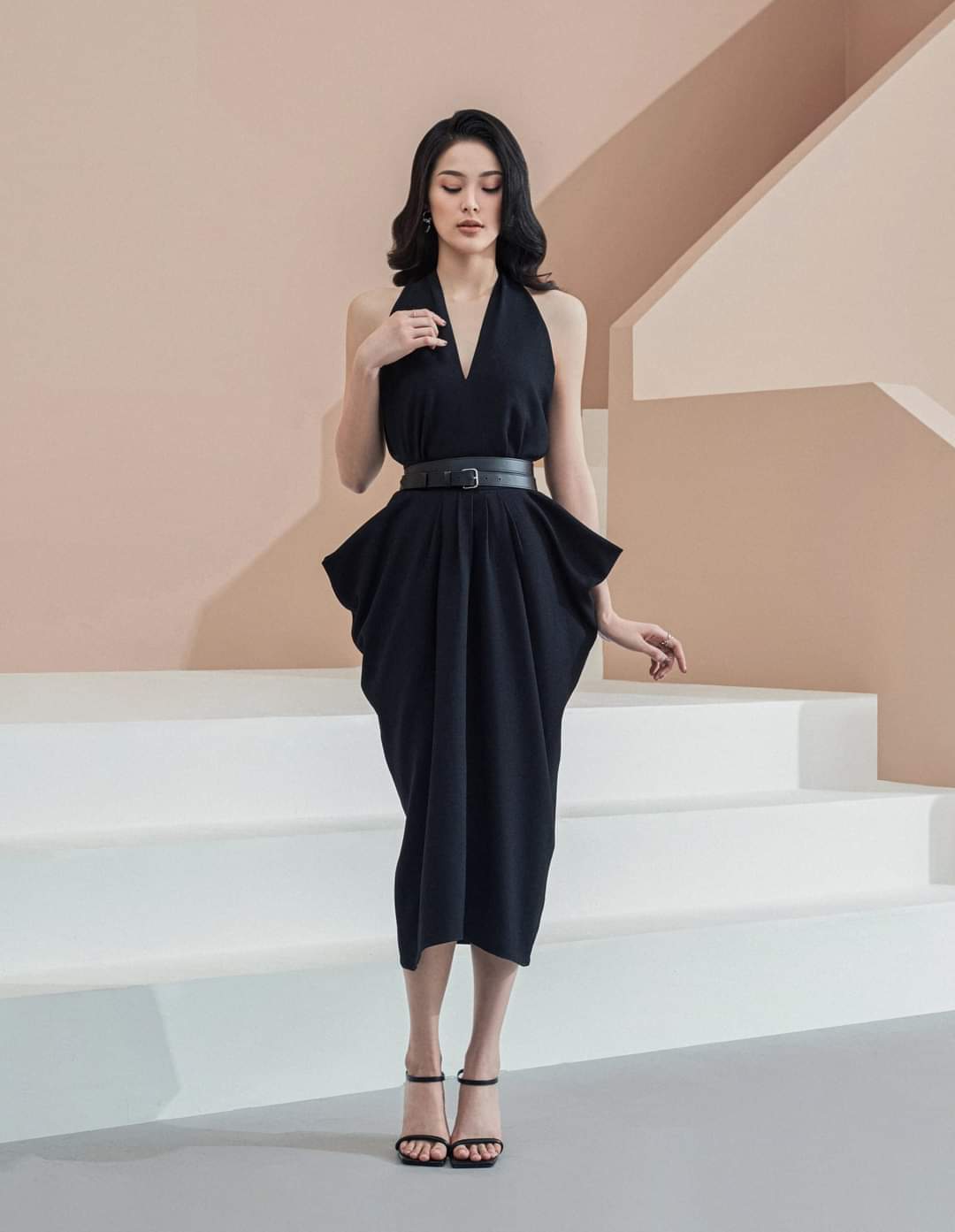 Set áo váy kiểu áo cổ yếm chân váy xếp ly phồng (ko kèm belt)