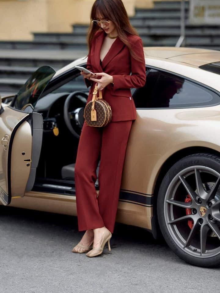 Áo quần kiểu áo vest tay dài quần ôm (Đỏ đô)