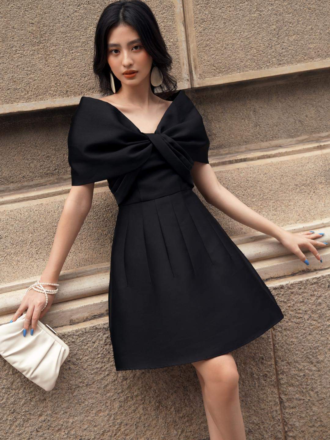 Váy body đen thiết kế vạt trước tinh tế V836 - Thời Trang Tadi