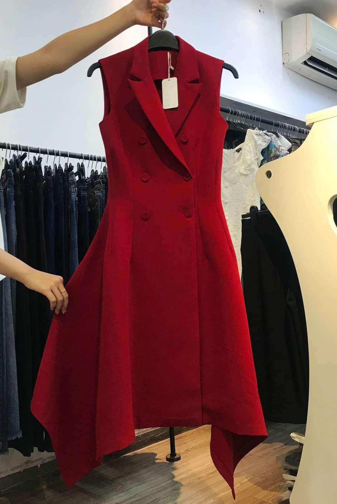 Đầm xoè vest kiểu đuôi cá sang trọng (Nude)