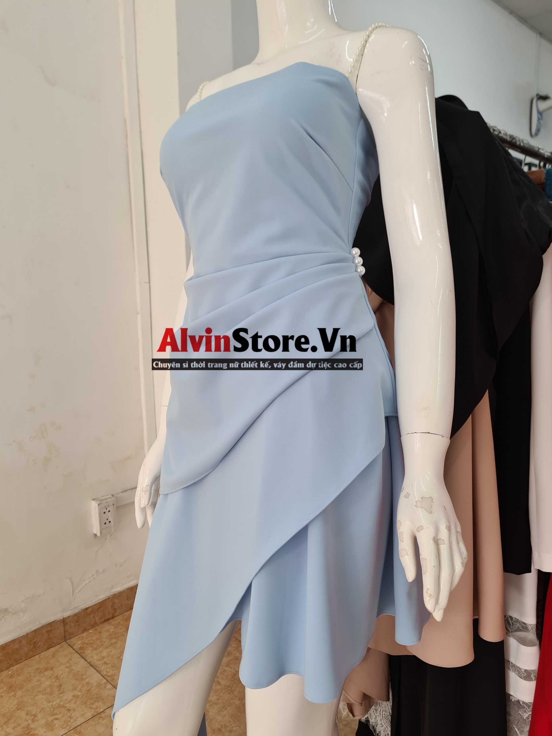 Đầm xòe kiểu hai dây cúp ngực xéo lai (Trắng)