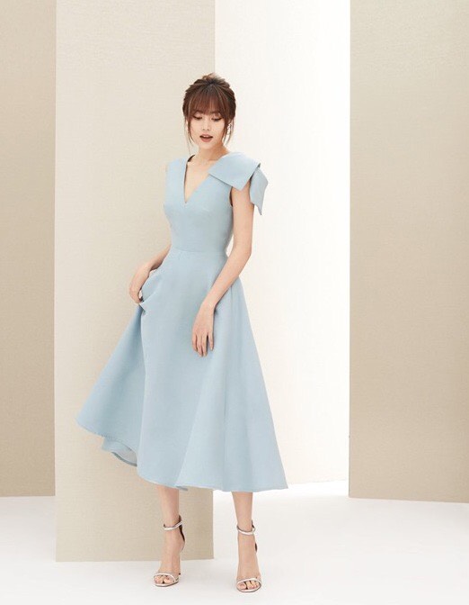 Đầm xòe dài kiểu cổ tim nơ vai (Nude)