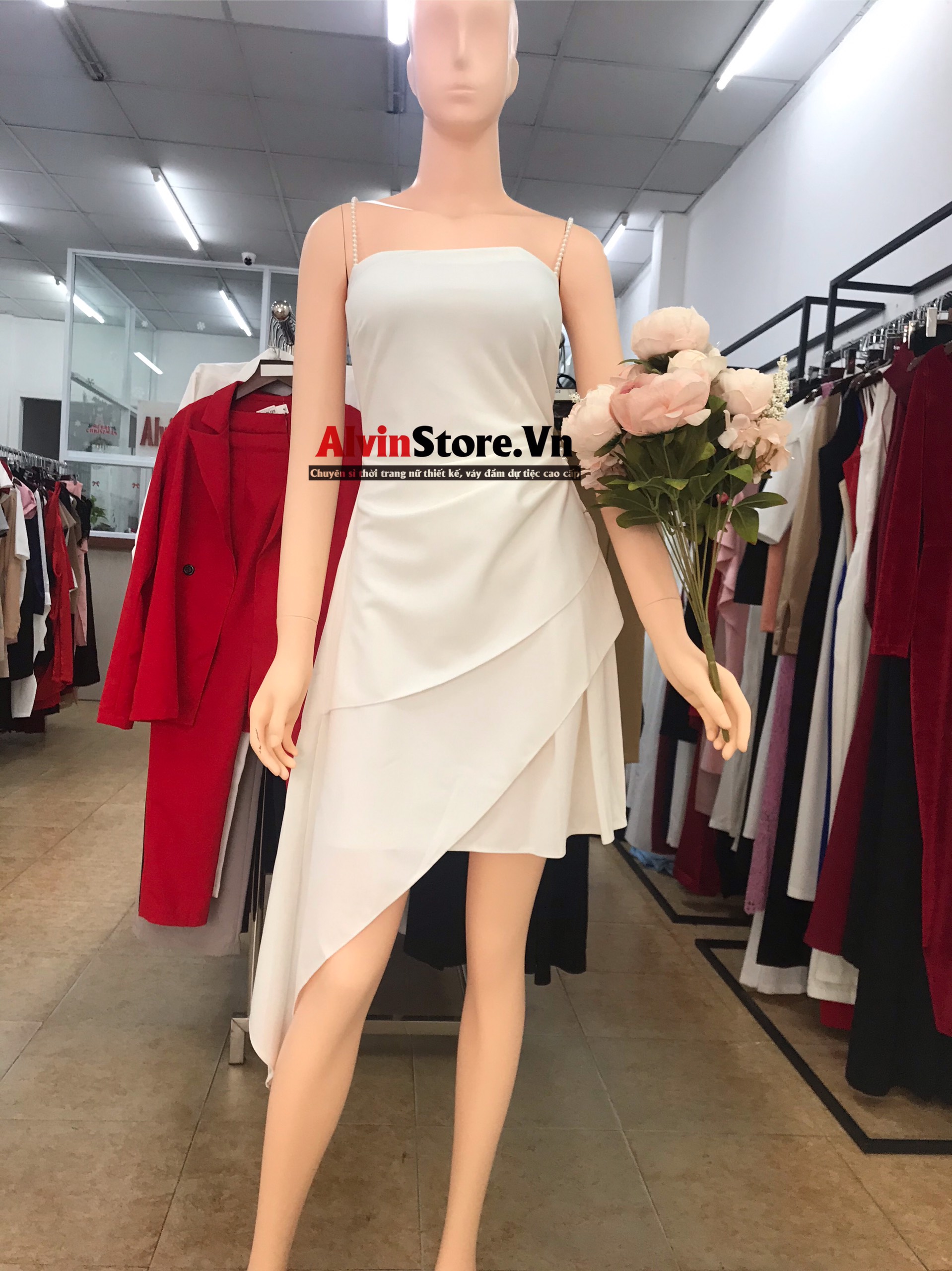 Đầm xòe kiểu hai dây cúp ngực xéo lai (Trắng)