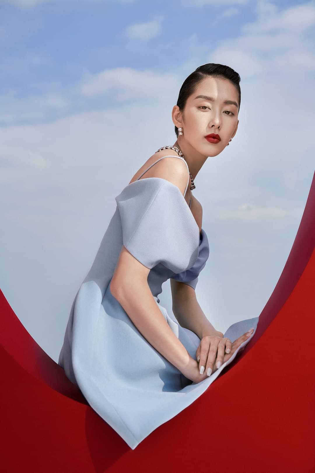 Đầm dáng xòe hai dây hở vai ngang phối nơ (Xanh)