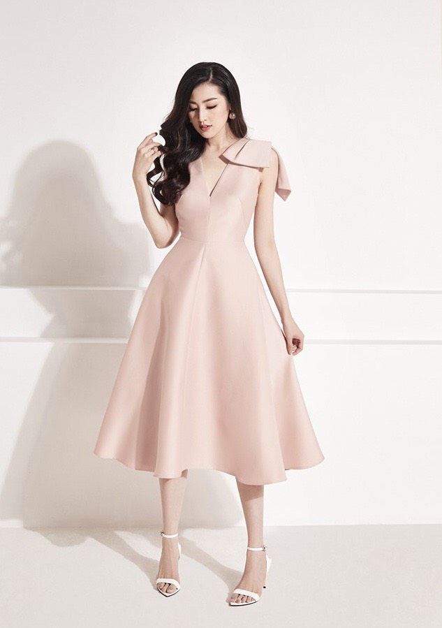 Đầm xòe dài kiểu cổ tim nơ vai (Trắng)