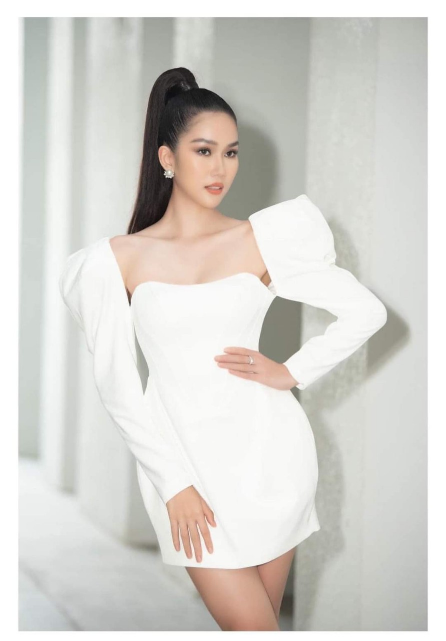 Đầm ôm body cúp ngực tay dài phồng ( Trắng )