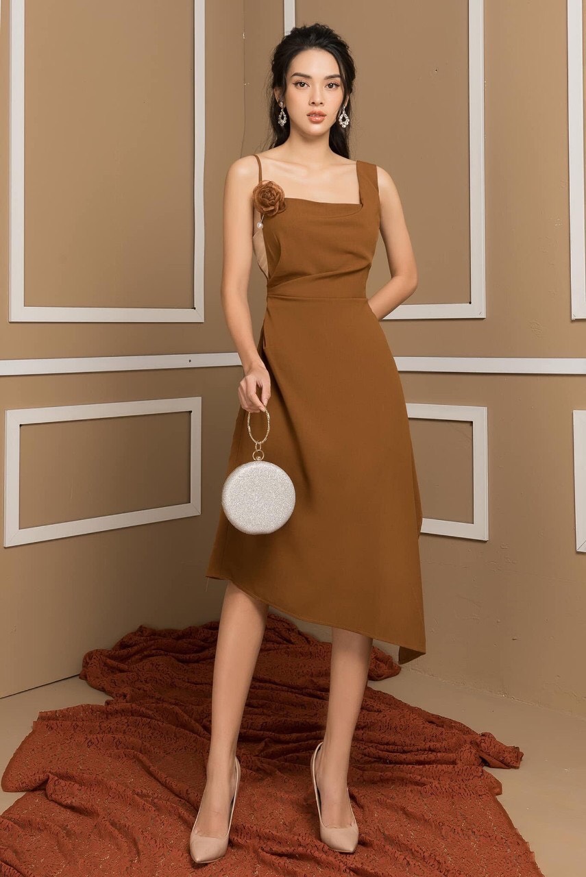 Đầm xòe kiểu 1 dây kèm hoa sang trọng (Trắng)