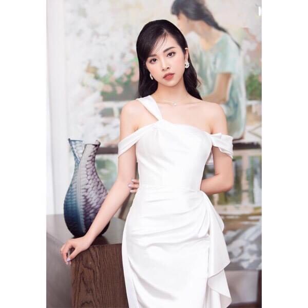 Đầm ôm body kiểu cúp ngực lệch vai phối bèo (Trắng)