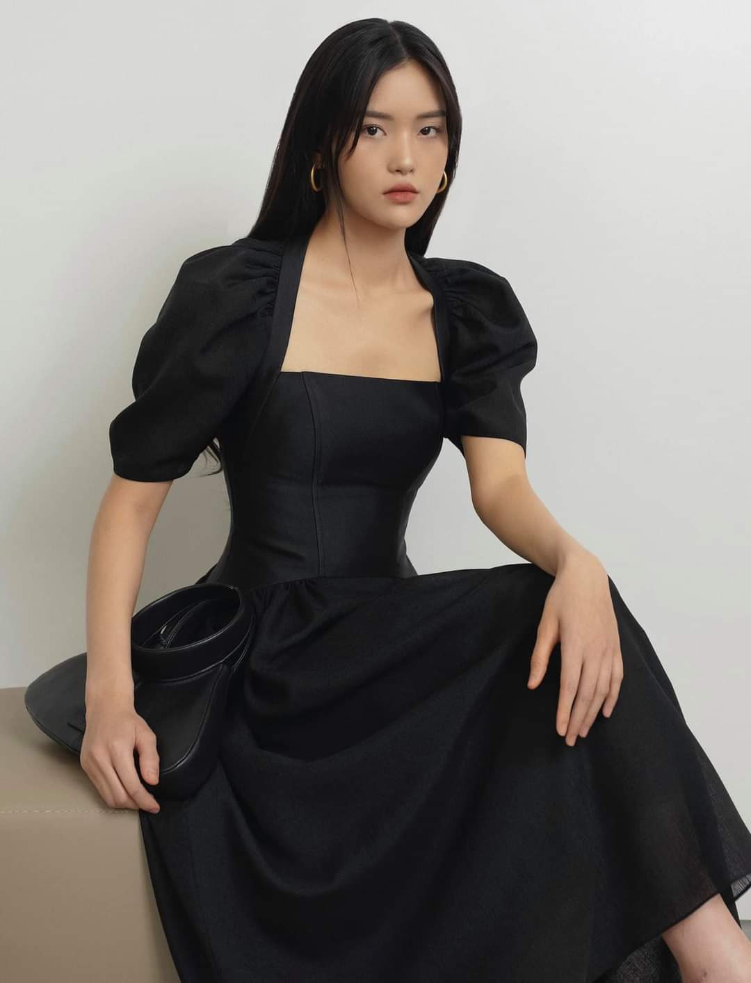 Đầm xòe dài cúp ngực tay phồng dự tiệc