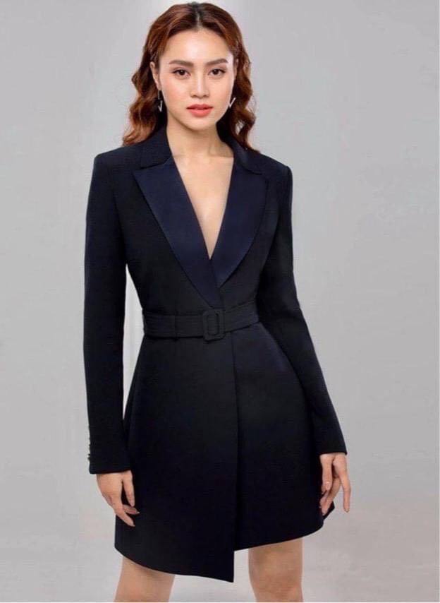 Đầm xoè vest tay dài dây đai eo