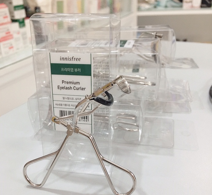 Kẹp mi Innisfree Premium Eyelash Curler