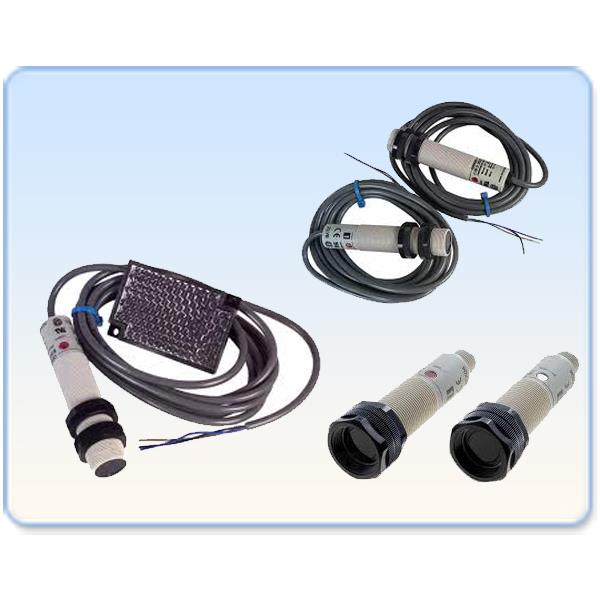 Cảm biến tiệm cận  E2B-M12KN05-WP-C2