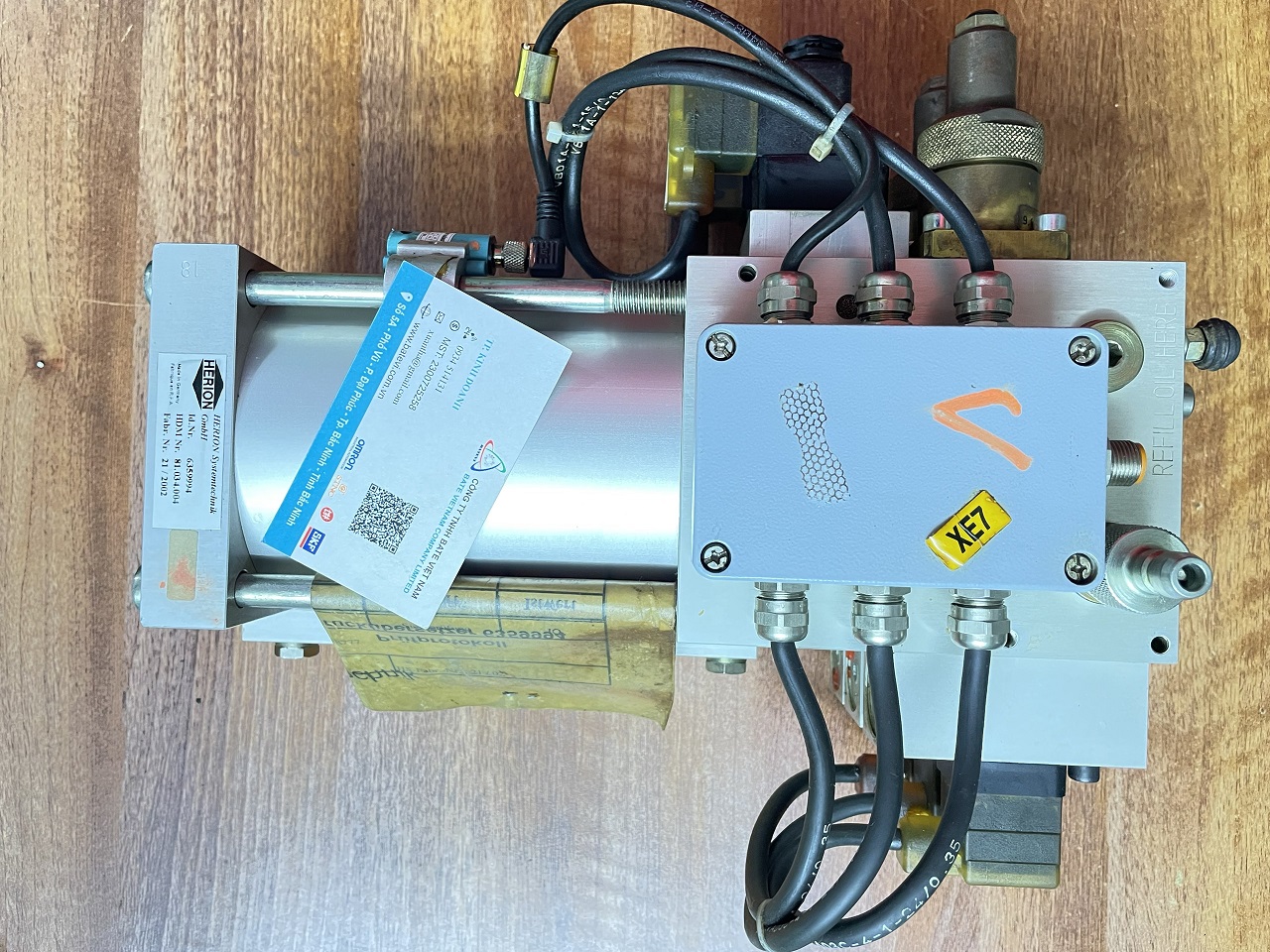 Pressure intensiﬁer 81.034.004