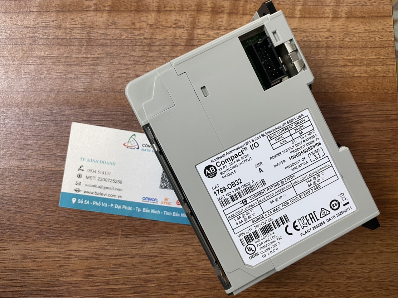 Modul đầu ra 1769-OB32