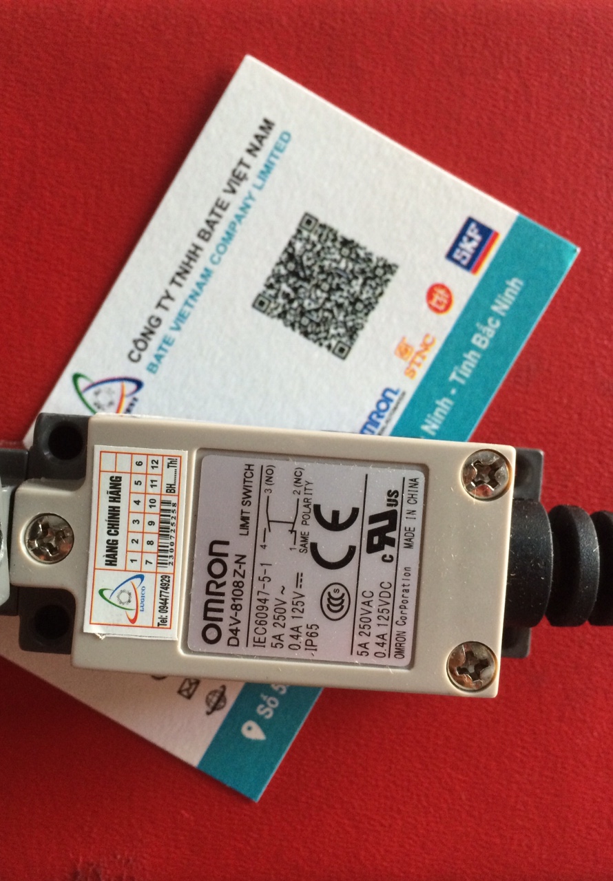 Công tắc hành trình Omron D4V-8108SZ-N