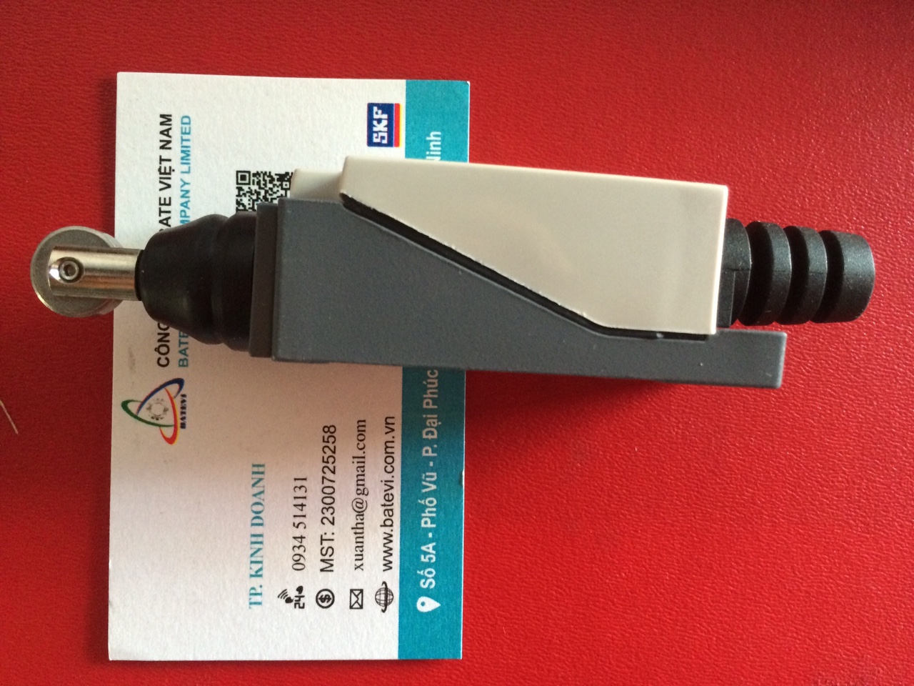 Công tắc hành trình Omron D4V-8122Z