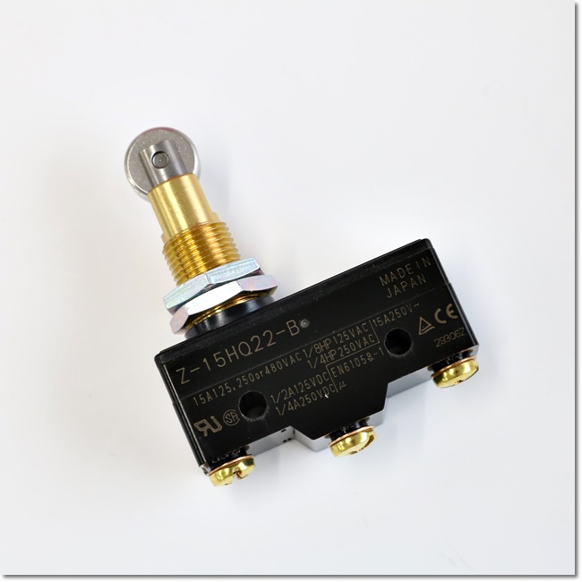 Công tắc hành trình Omron Z-15HQ22-B