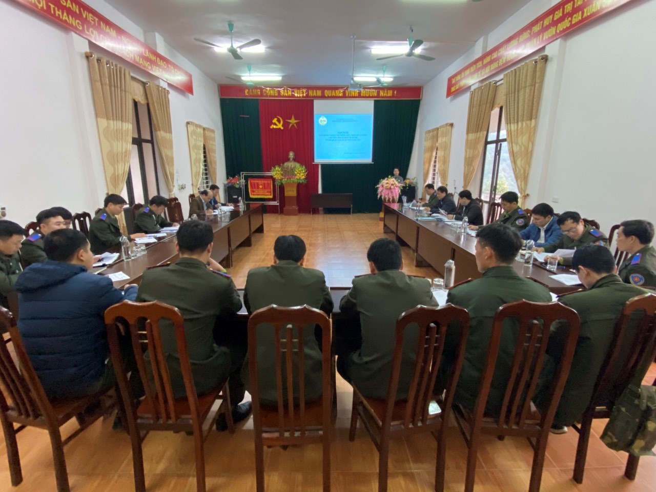 Tập huấn Nâng cao năng lực cho lực lượng chuyên trách bảo vệ rừng Vườn quốc gia Xuân Sơn năm 2023