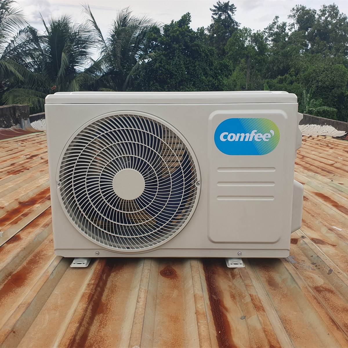 Lắp đặt máy lạnh Comfee 1 HP CFS-09FGY tại Gò Dầu, Tây Ninh