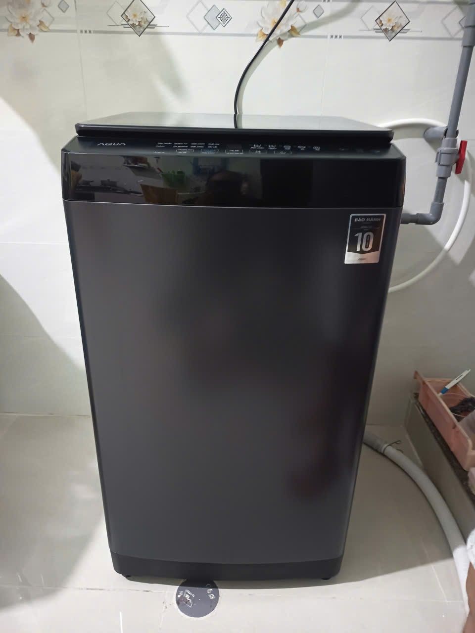 Máy giặt AQUA được lắp đường cấp nước hoàn chỉnh