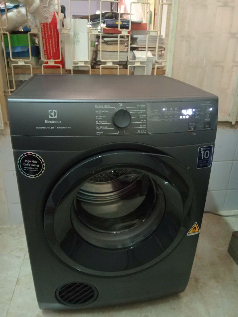 Máy Sấy Thông Hơi Electrolux 9 Kg EDV904N3SC