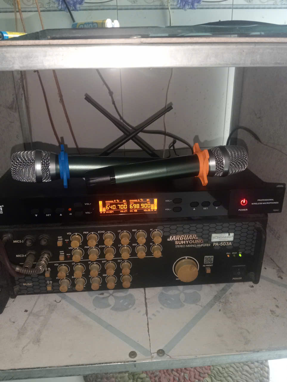 Micro không dây hát karaoke KIWI M3